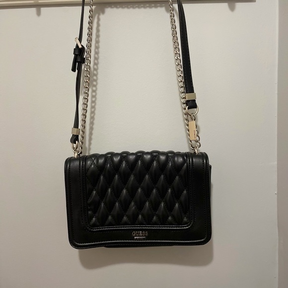 Guess - Picture 1 of 2
